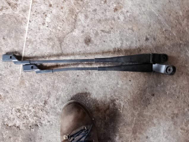 Важіль-поводок склоочисника лобового скла — фото 3