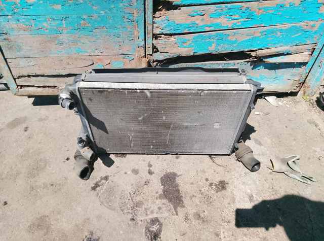 Радиатор охлаждения двигателя — фото 8
