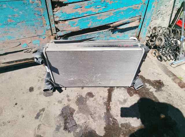 Радиатор охлаждения двигателя — фото 9