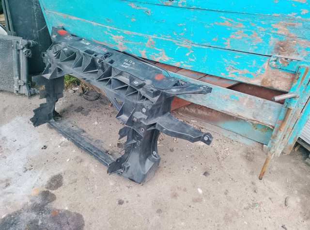 Панель передня — фото 3