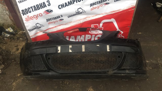 Заглушка бампера буксировочного крюка передняя — фото 2