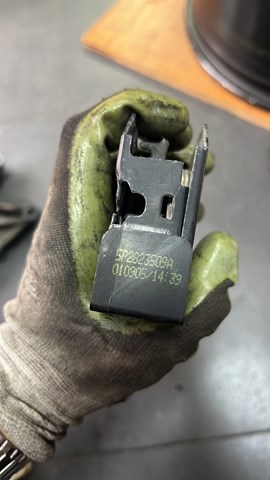 Замок капота — фото 2