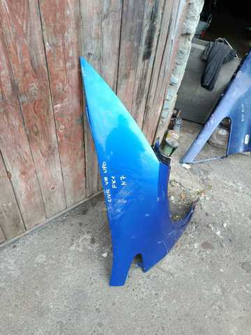 Крило переднє праве