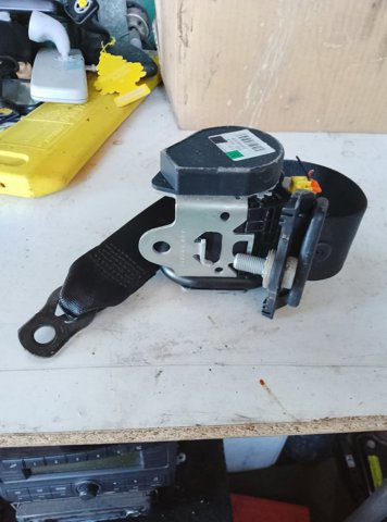 Ремінь безпеки — фото 4