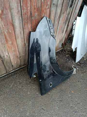 Крило переднє праве