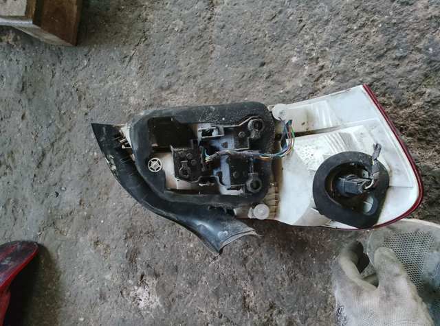 Ліхтар задній правий — фото 8