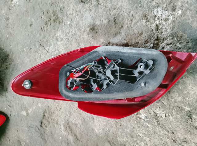 Ліхтар задній лівий — фото 2