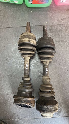 Полуось (привод) передняя