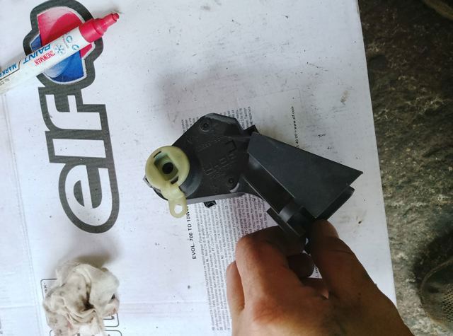 Моторчик заслонки — фото 3