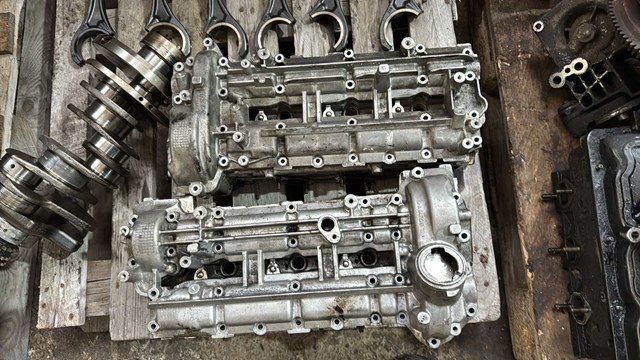 Клапанная крышка — фото 2