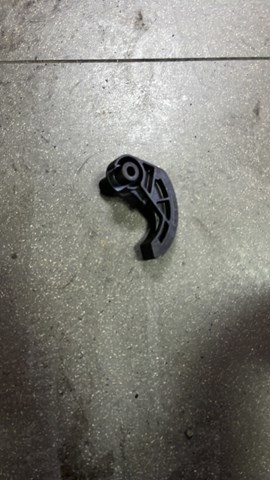 натягувач ланцюга