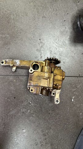 Насос масляный