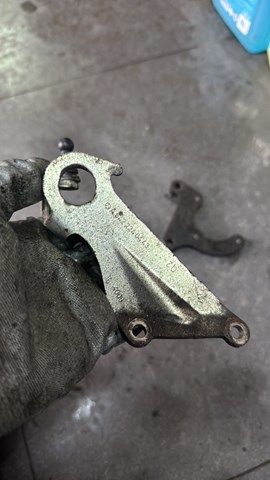 Кронштейн двигателя — фото 3