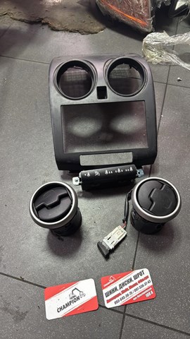 Дефлектор салона воздуш