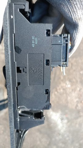 Вимикач електричних вікон — фото 3