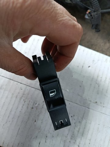 Вимикач електричних вікон — фото 10