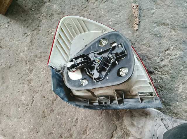 Ліхтар задній лівий — фото 4