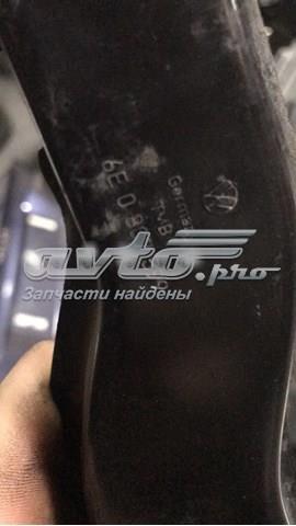 Кронштейн бампера переднего центральный — фото 2