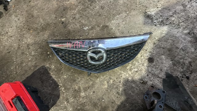 Решітка радіатора Mazda 6