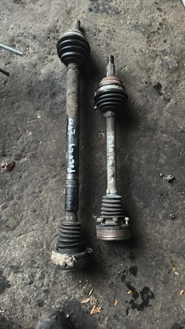 Полуось (привод) передняя левая