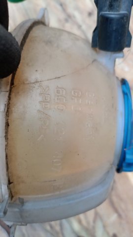 Бачок системы охлаждения расширительный — фото 5