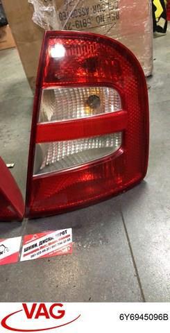 ліхтар задній правий — фото 5