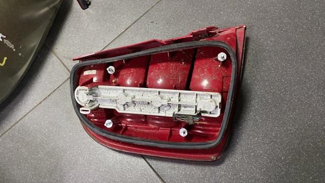 Фонарь задний правый — фото 3