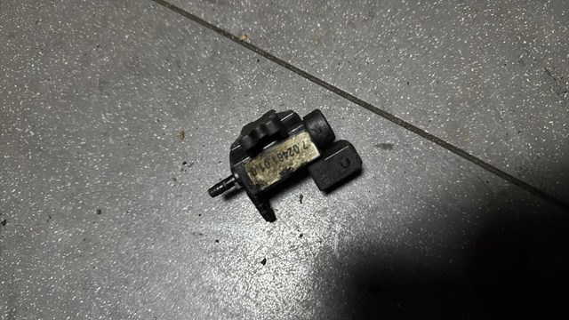 Переключающий клапан регулятора заслонок впускного коллектора — фото 2