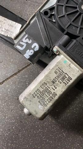 мотор стеклоподъемника задний правый — фото 2