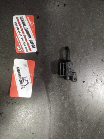 Клапан перемикання регулятора заслонок впускного колектора — фото 2