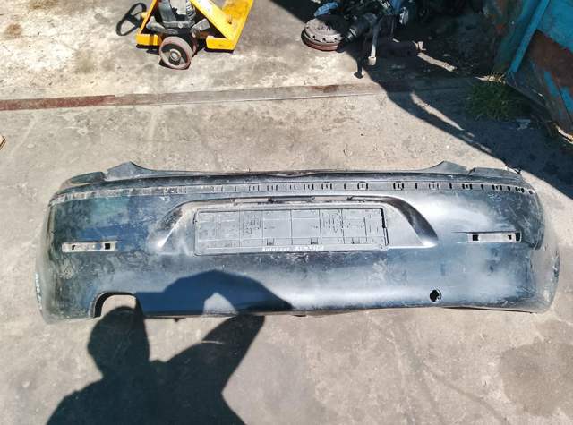 Бампер задній