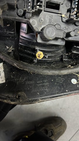 Фонарь задний левый