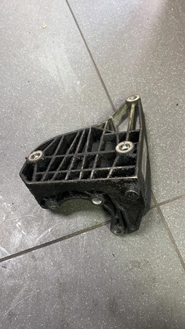 кронштейн гідропідсилювача — фото 3