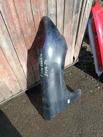 Крило переднє праве