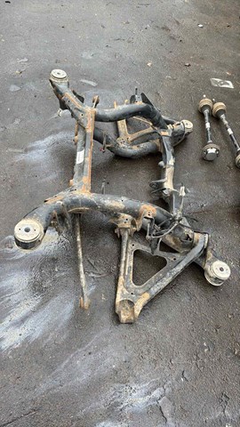 Балка задней подвески (подрамник) — фото 3