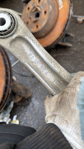 Рычаг задней подвески верхний левый/правый — фото 2