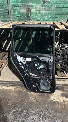 Стекло двери задней левой — фото 2