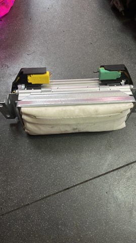 Подушка безопасности (AIRBAG) пассажирская — фото 2