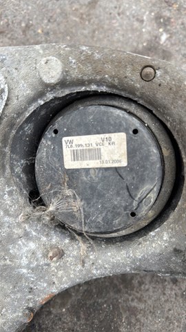 Подушка (опора) двигателя левая/правая — фото 2