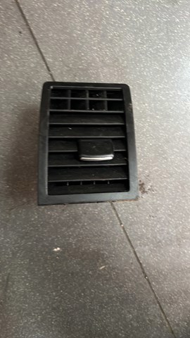 Дефлектор обдуву салона правий vw touareg 04-07 — фото 2