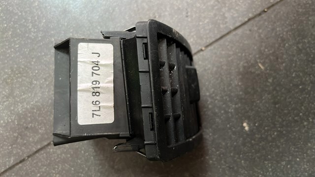 Дефлектор обдуву салона правий vw touareg 04-07 — фото 3