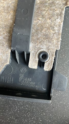 Заглушка багажника — фото 2