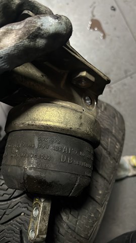 Подушка (опора) двигуна, ліва — фото 2