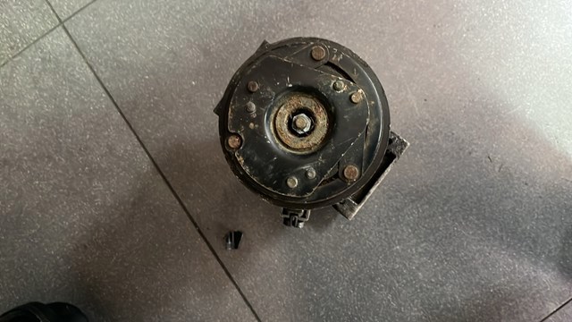 Компрессор кондиционера — фото 3