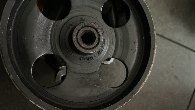 Насос гидроусилителя руля (ГУР)