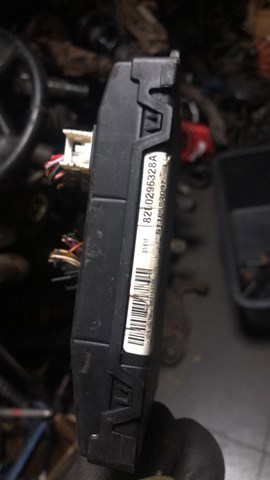 Renault (RVI) блок управления — фото 2