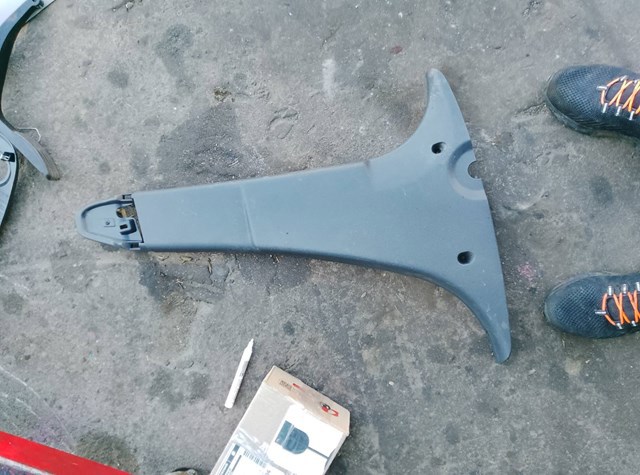 Накладка стойки сред — фото 2