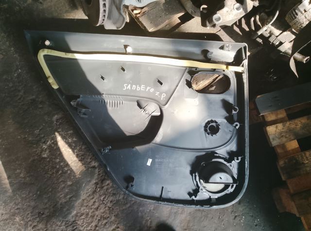 Обшивка передніх дверей — фото 3