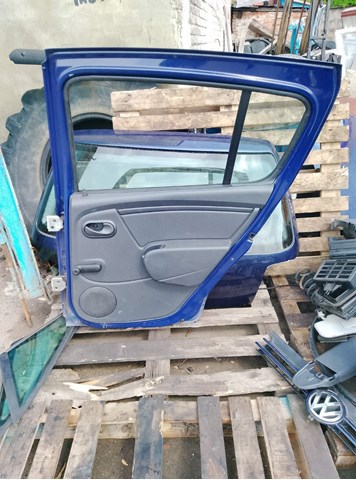 Скло задньої двері правої — фото 3