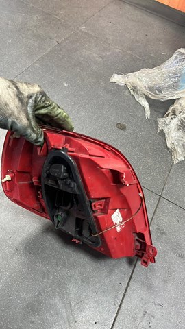 Фонарь задний правый — фото 4